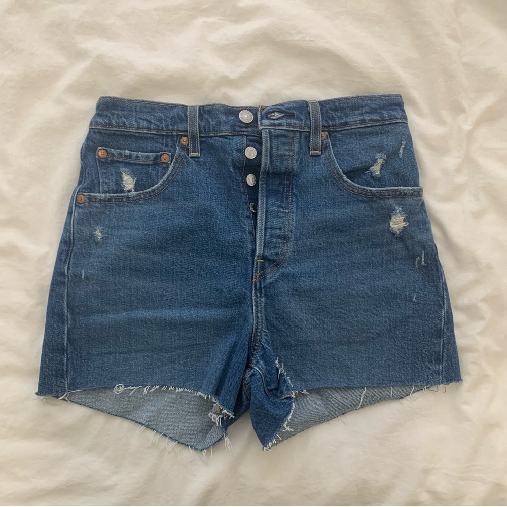 Levi’s short jeans